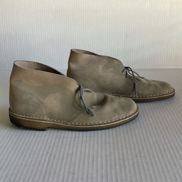 Clarks Originals Camo Print Suede Desert Boots - Picture 4 of 11